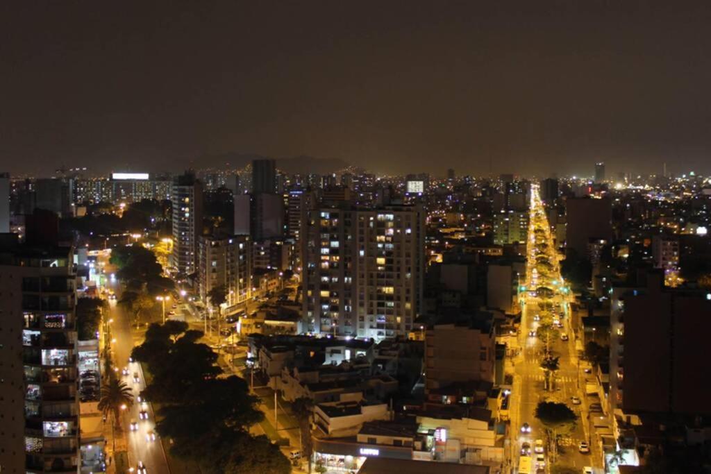 Exclusivo Y Céntrico En Moderna Apartamento Lima