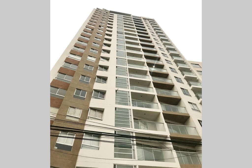Exclusivo Y Céntrico En Moderna Apartamento Lima